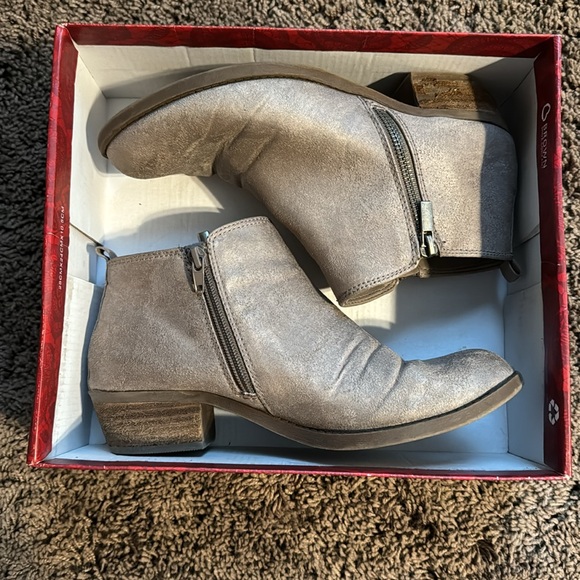 Women’s Size 8 Carlos Santana Brie Grey Bootie - Picture 2 of 10